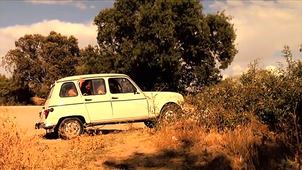 cementeriodehistorias_parejitanelcampo_frameweb32